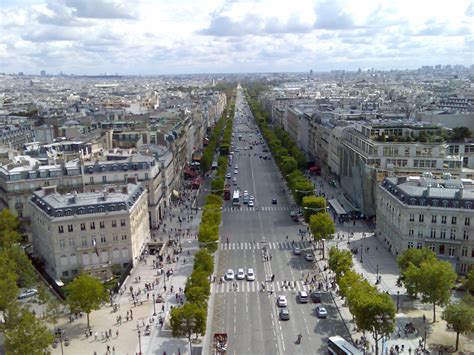 champs élysées wikipédia.